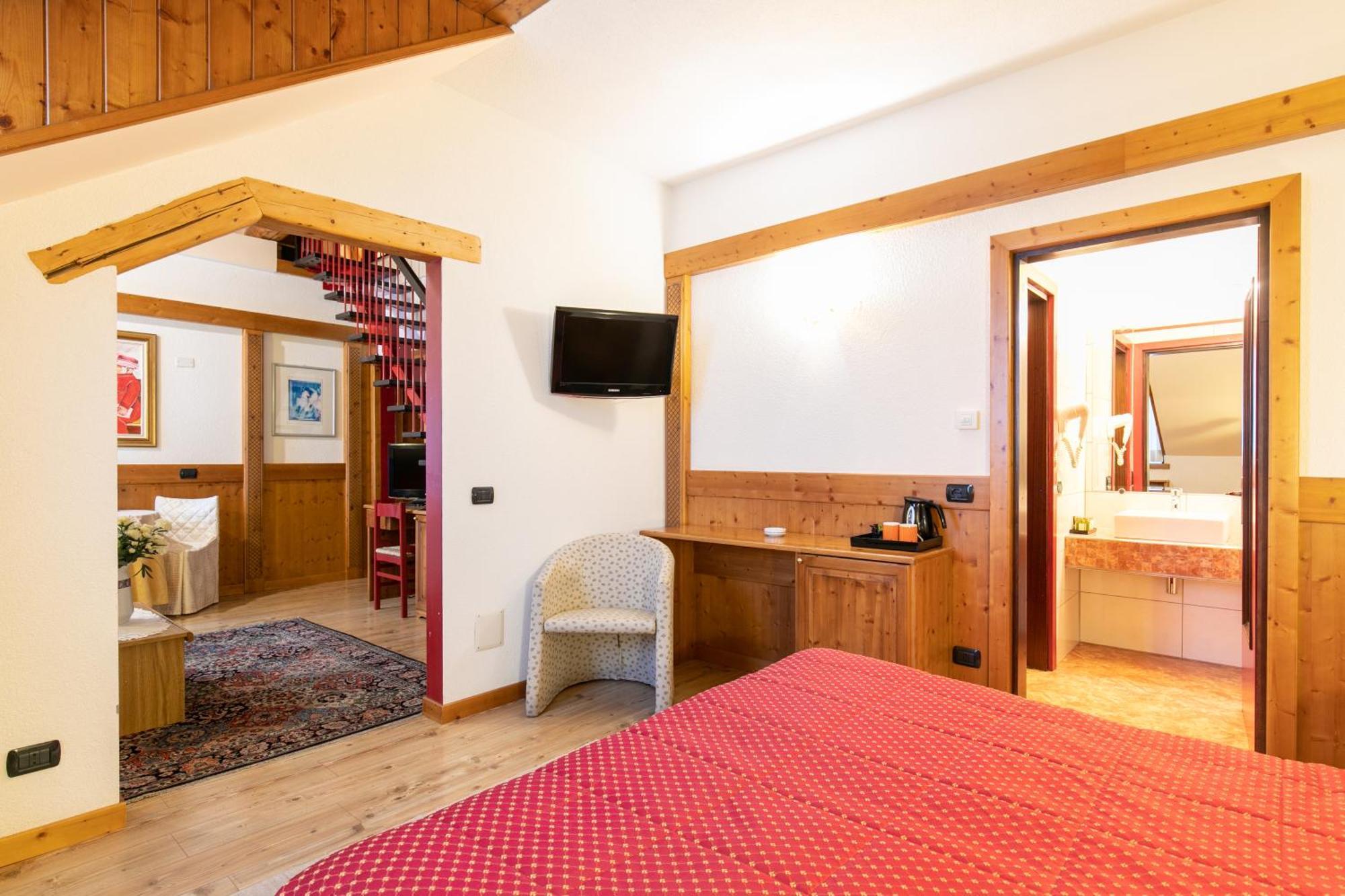 G. Hotel Des Alpes San Martino Di Castrozza Ngoại thất bức ảnh